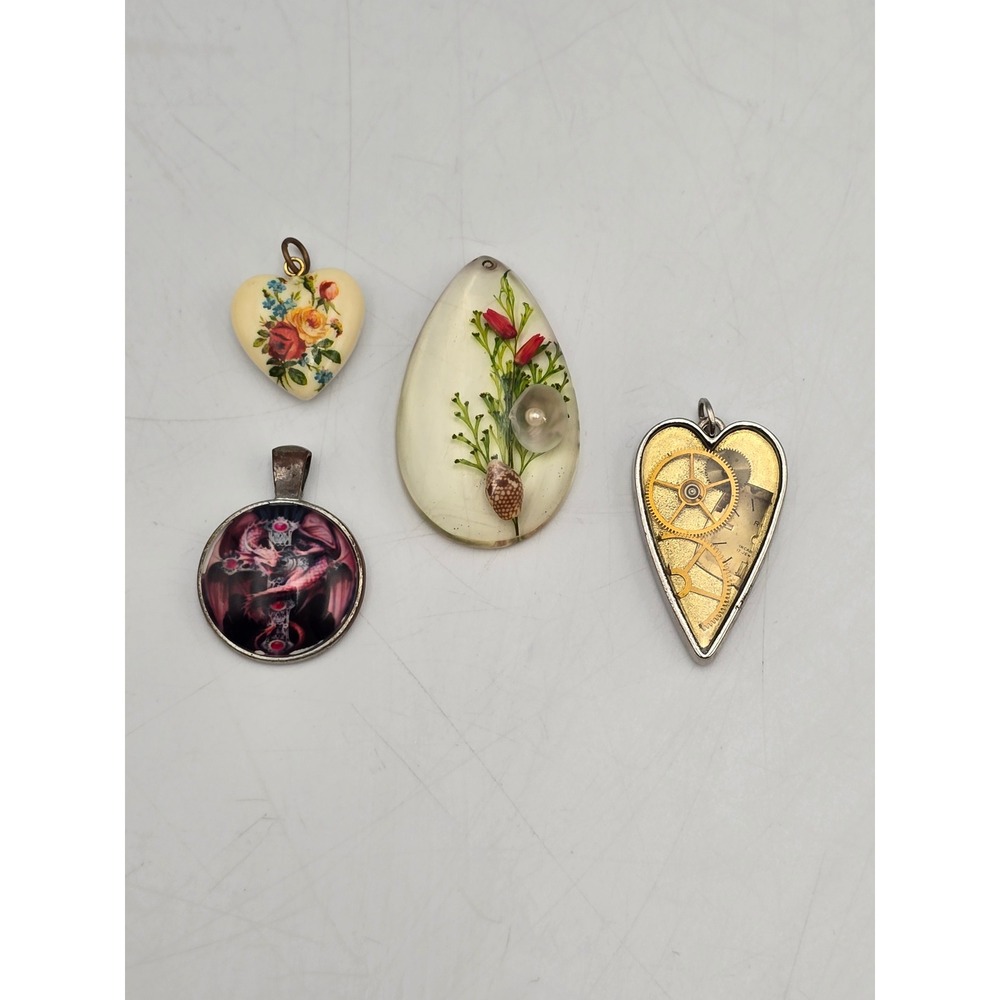 Pendant Lot Women OS Multicolor Good Steampunk Floral Dragon‎ ResinUnique pieces